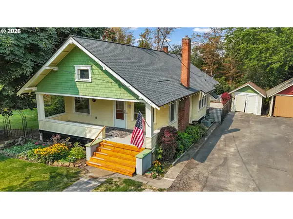 344 S 3rd St, Athena, OR 97813