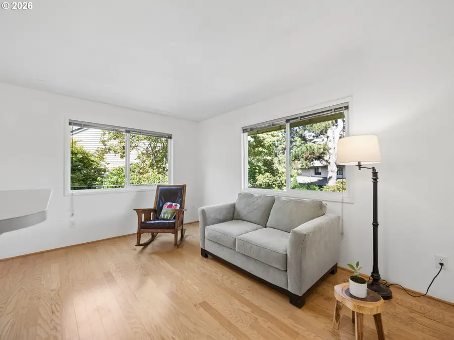 631 N Hayden Bay Dr, Portland, OR 97217 - #3
