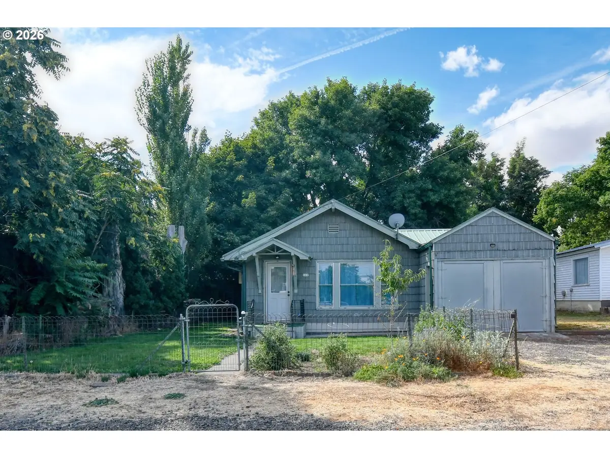 112 SW 2nd St, Pilot Rock, OR 97868 - #1