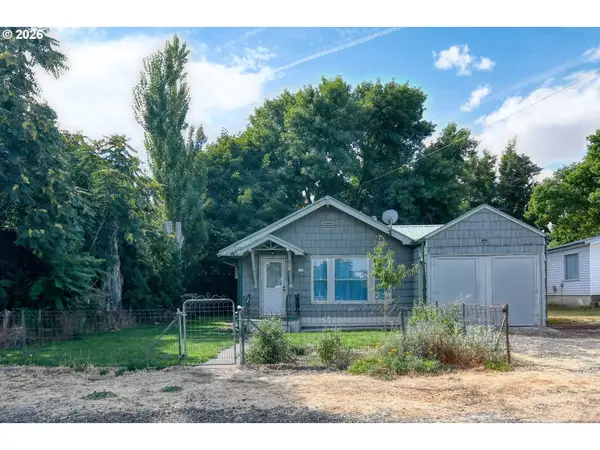112 SW 2nd St, PilotRock, OR 97868