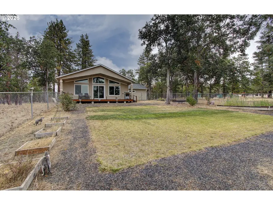 80 Sara View Dr, Goldendale, WA 98620 - #2