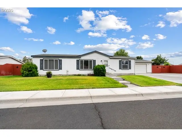 1028 SW Joshua Dr, Hermiston, OR 97838 - #2
