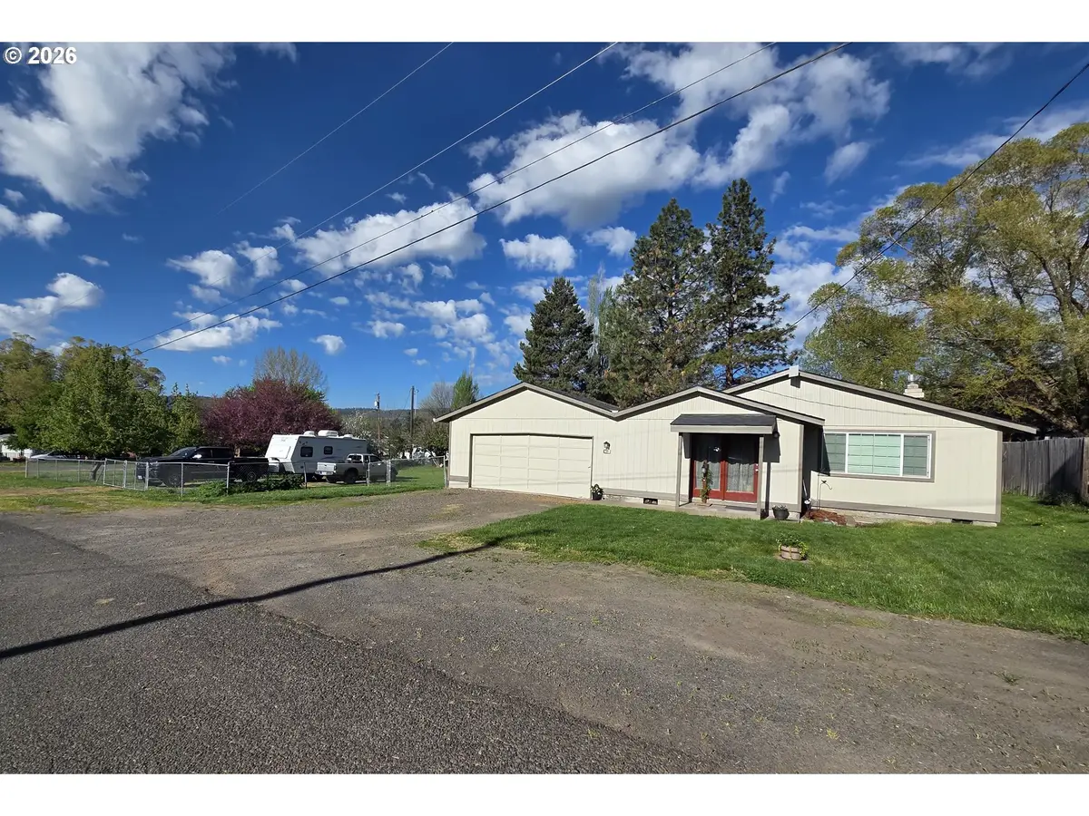 740 N 11th Ave, Elgin, OR 97827 - #1