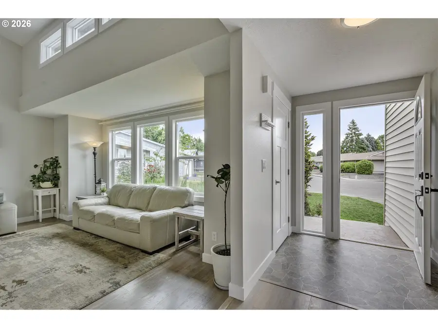 2457 SE Willow Dr, Hillsboro, OR 97123 - #2