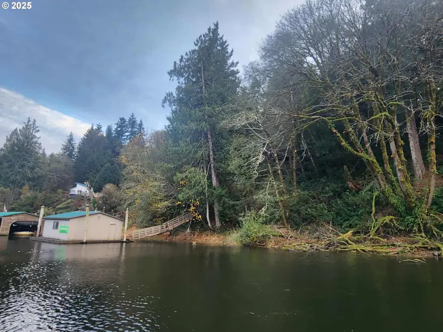 96015 Sunlake Ln, Lakeside, OR 97449 - Image #3