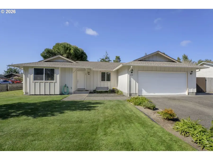 2019 40th St, Florence, OR 97439 - #2