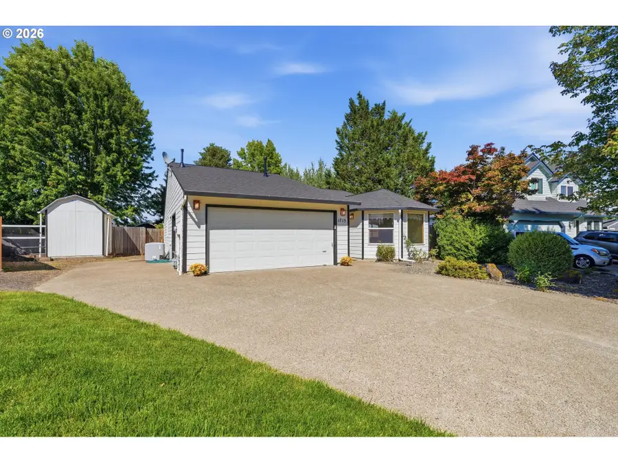1715 SW Songbird St, McMinnville, OR 97128 - #2