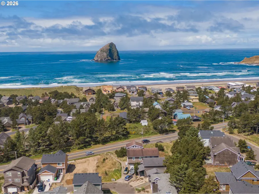 6140 Center Pointe Loop, Pacific City, OR 97135 - #3