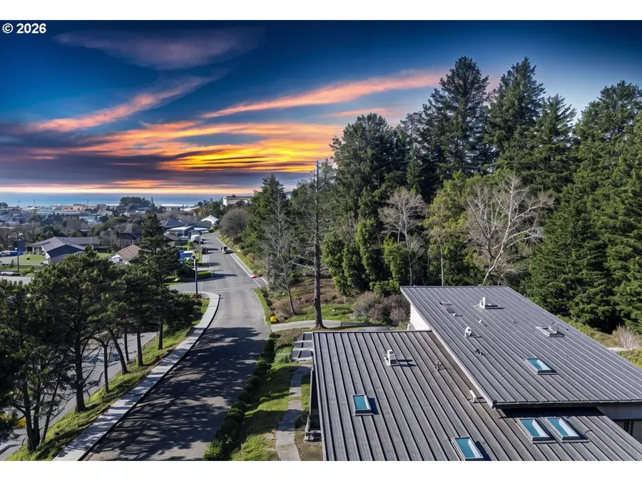 94353 Leith Rd, Gold Beach, OR 97444 - #2