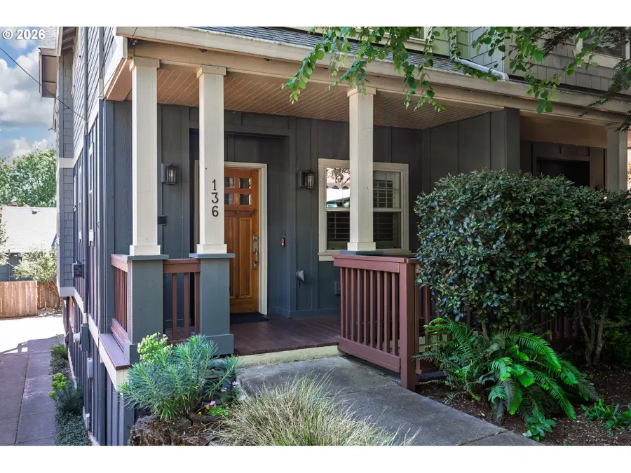 136 SE 71st Ave, Portland, OR 97215 - #2