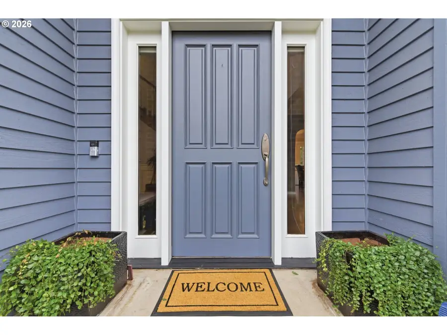 2804 Beacon Hill Dr, West Linn, OR 97068 - #3