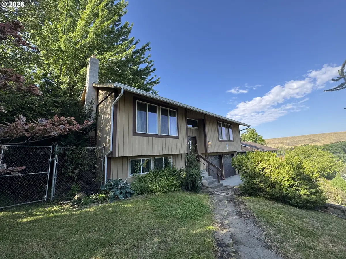 3320 SW Ladow Ave, Pendleton, OR 97801 - #1