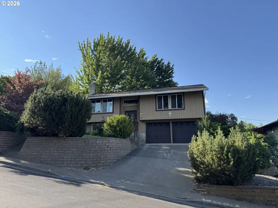 3320 SW Ladow Ave, Pendleton, OR 97801 - #2