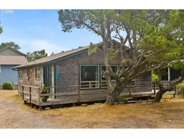 1441 S Columbia St, Seaside, OR 97138