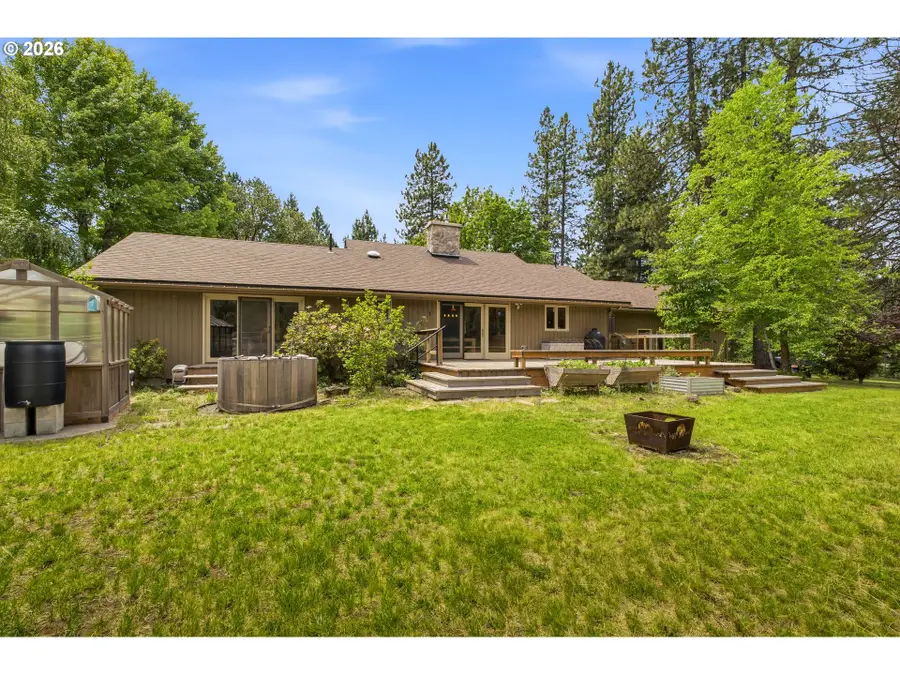 610 Sunnyside Rd, Trout Lake, WA 98650 - #3