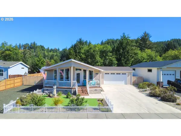 1060 Cedar Loop, Lakeside, OR 97449