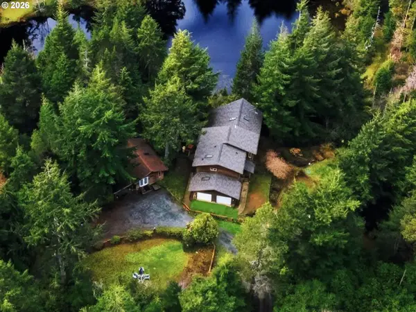 88600 Trout Pond Ln, Bandon, OR 97411