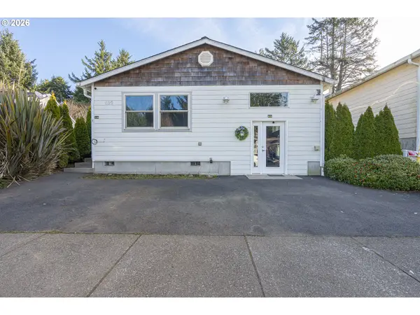 522 SE Neptune Ave, LincolnCity, OR 97367