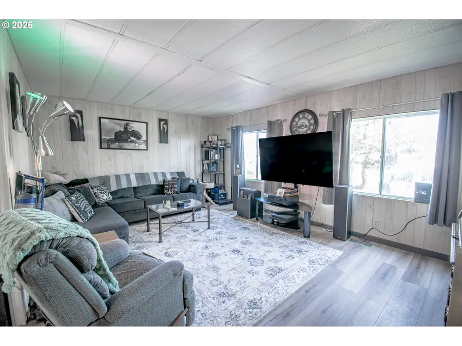 1415 S Bertelsen Rd #34, Eugene, OR 97402 - Image #3