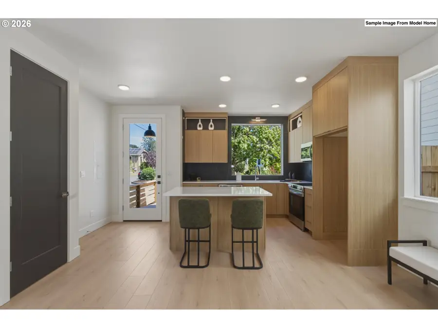 6166 NE Stanton St, Portland, OR 97213 - #2