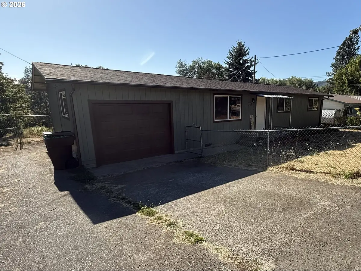 351 SE Darrell Ave, Winston, OR 97496 - #1