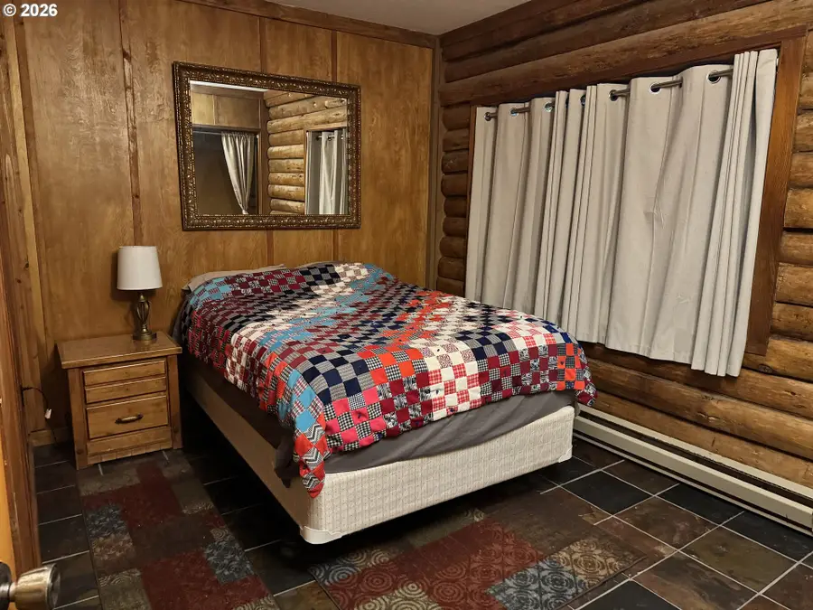 423 Camellia Ct, Reedsport, OR 97467 - Image #3