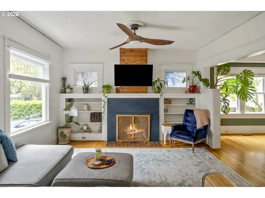 4023 SE Ivon St, Portland, OR 97202 - #3