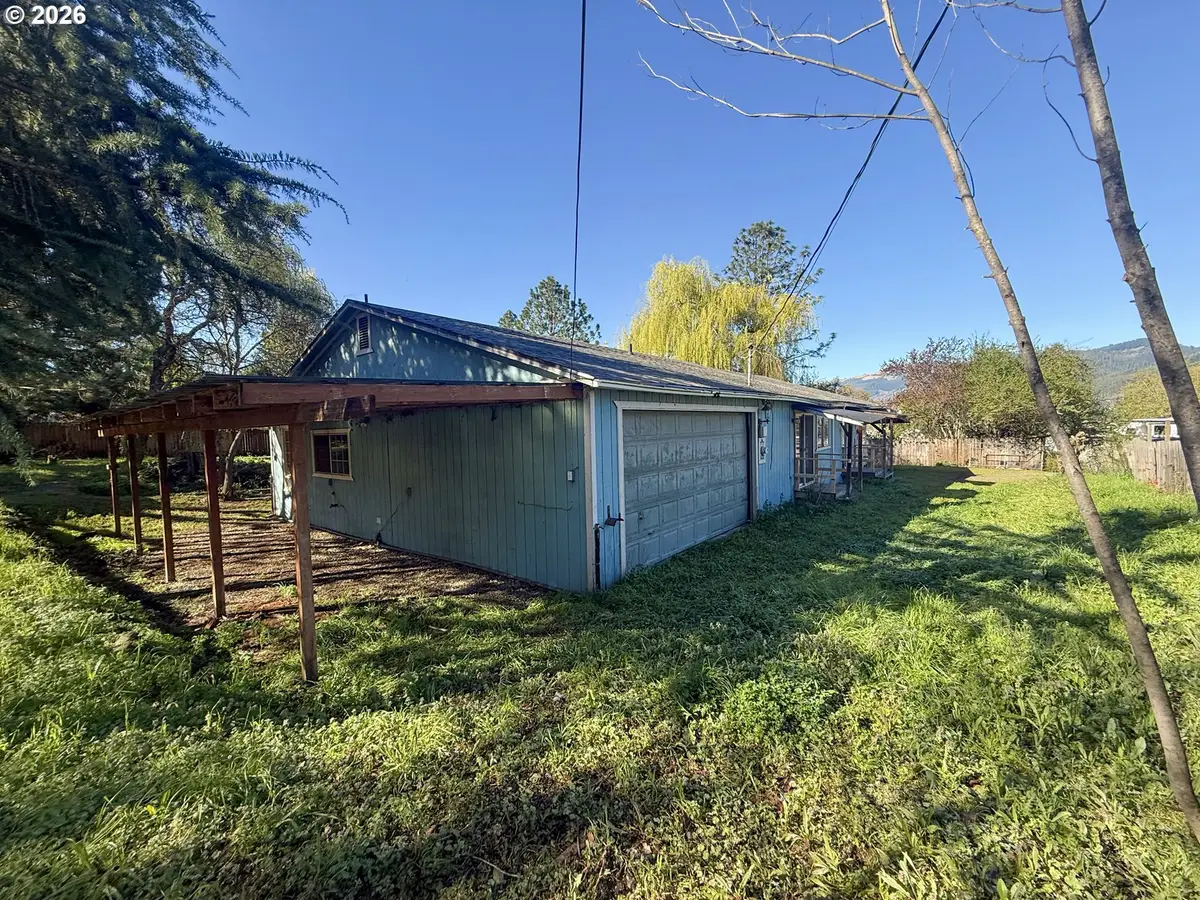 174 Esther Ct, Tri City, OR 97457 - #1