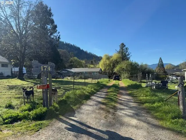 174 Esther Ct, Tri City, OR 97457 - #2