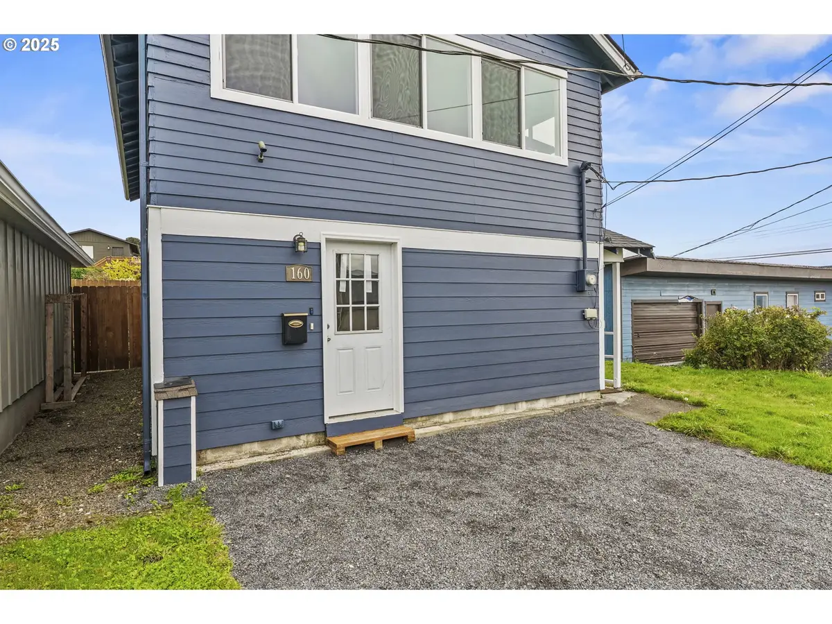 160 Maple St, Cathlamet, WA 98612 - Image #1