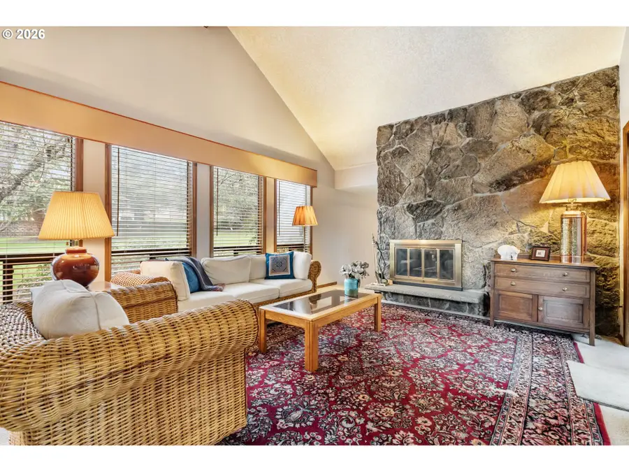 11895 SE Knee Ct, Northwest Clackamas, OR 97086 - #3