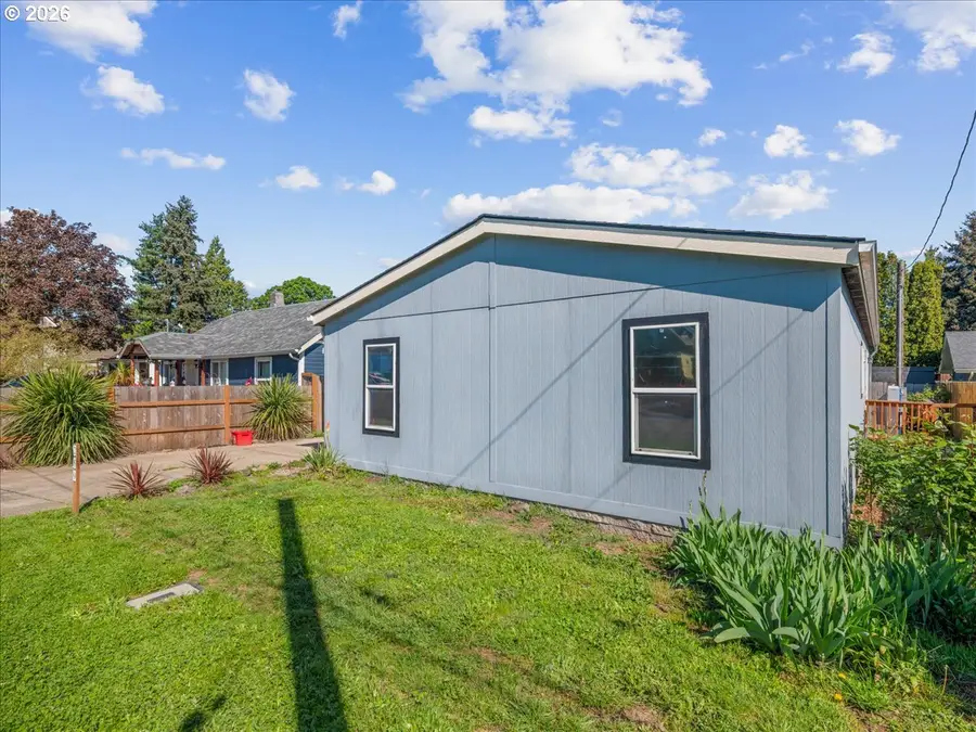 269 Church St, Jefferson, OR 97352 - #3