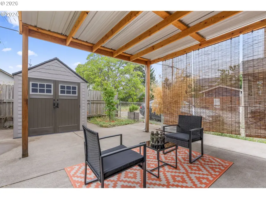 5835 SE 84th Ave, Portland, OR 97266 - #2