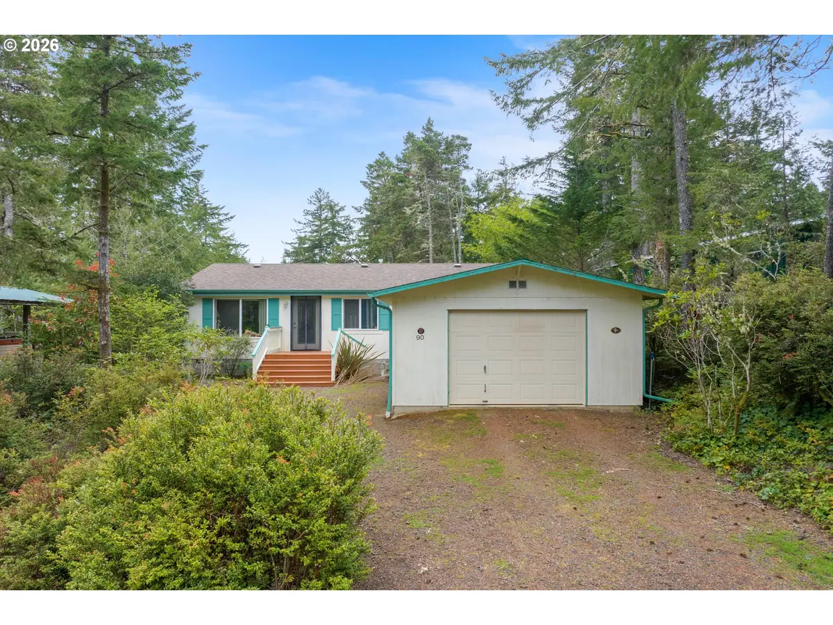 90 Outer Dr, Florence, OR 97439 - #1