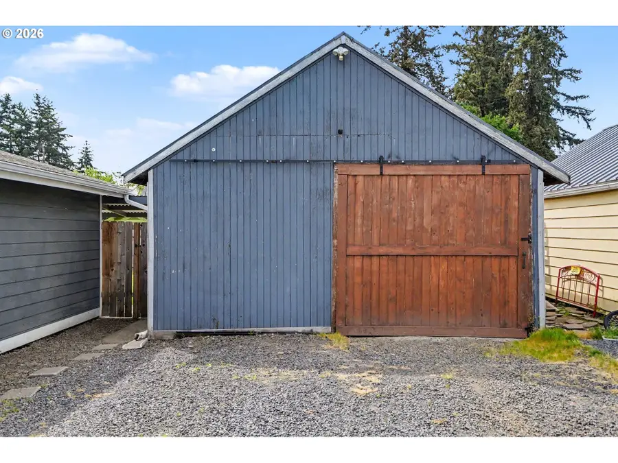 295 10th St, Lyons, OR 97358 - #2