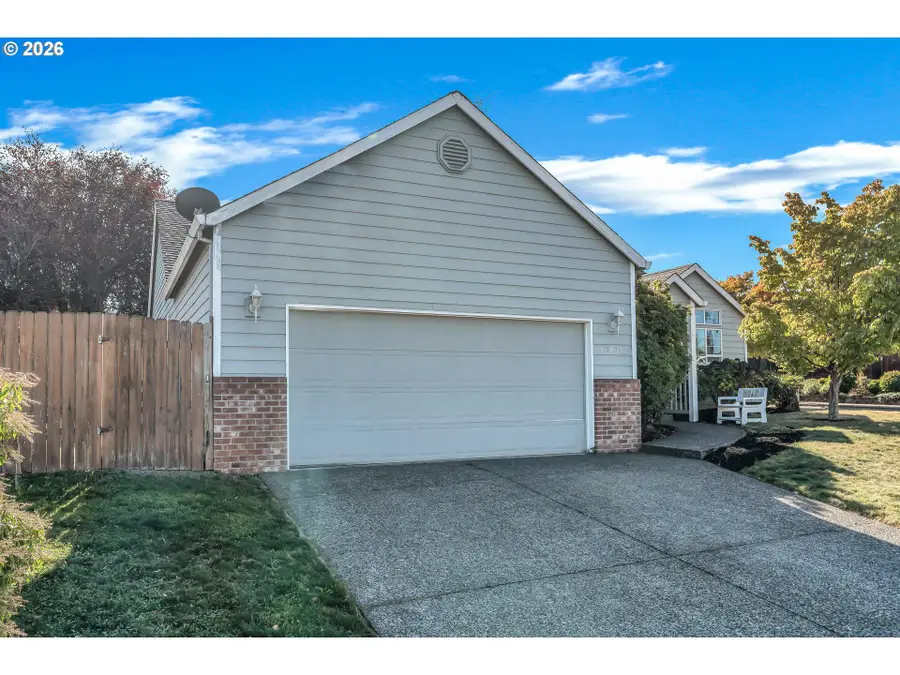 15054 Pebble Beach Dr, Oregon City, OR 97045 - #3