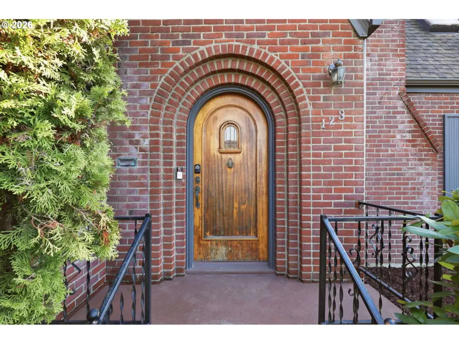 123 W 38th St, Vancouver, WA 98660 - #3