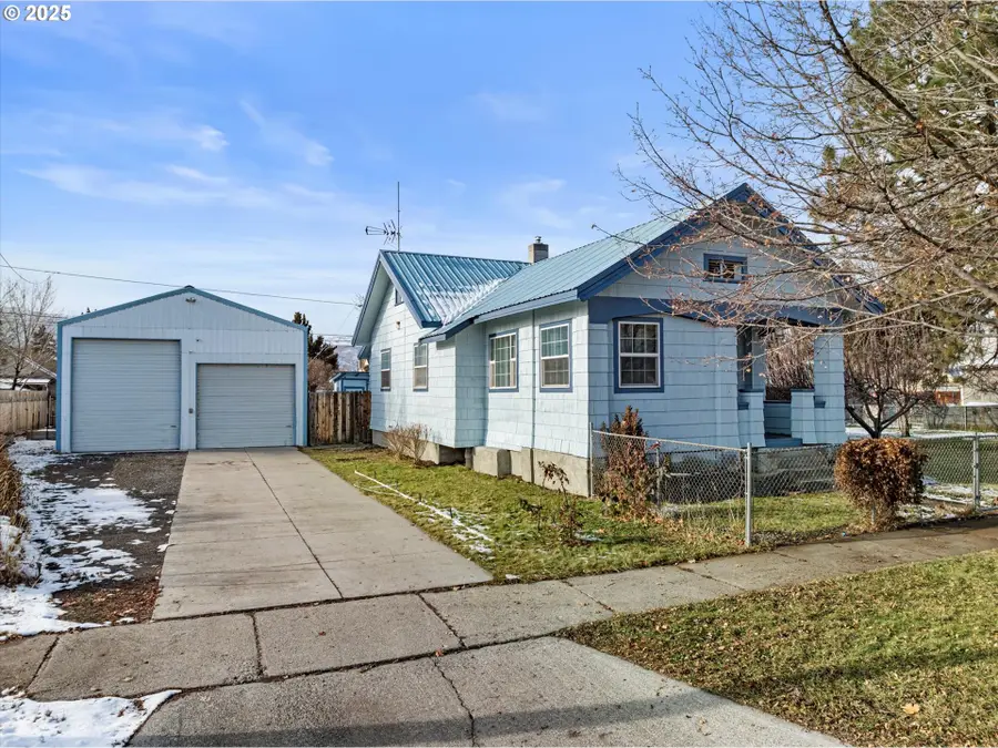 1029 Walnut St, Baker City, OR 97814 - Image #2