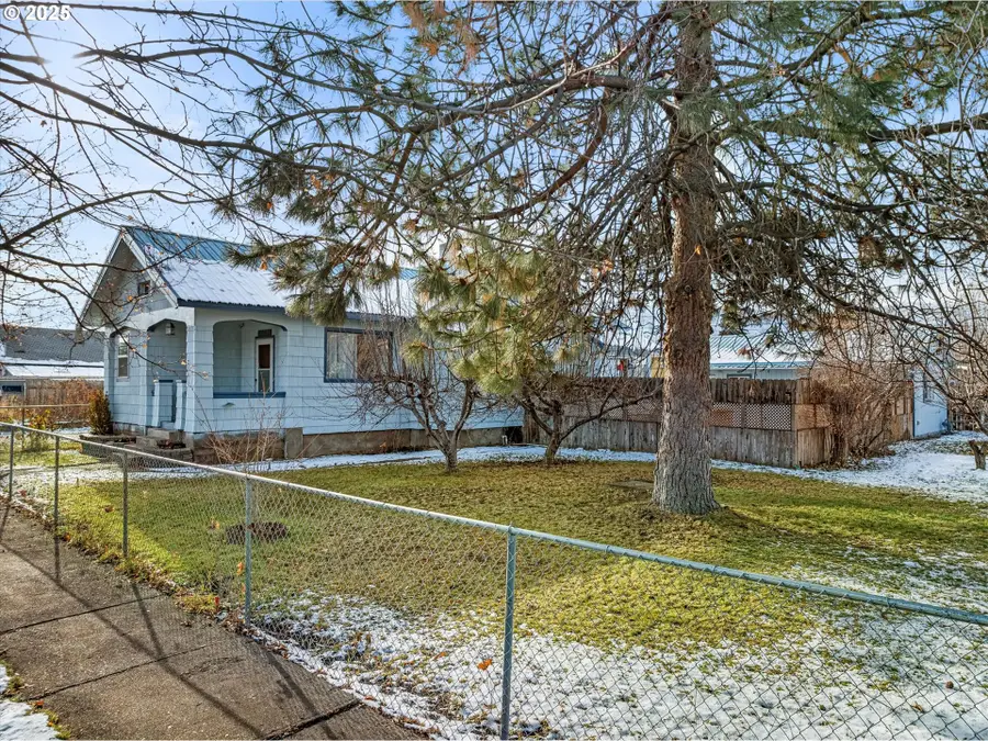 1029 Walnut St, Baker City, OR 97814 - Image #3