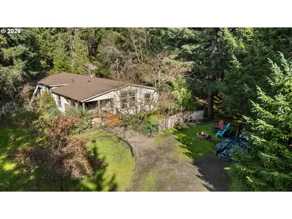 270 Kingsway Ln, CamasValley, OR 97416