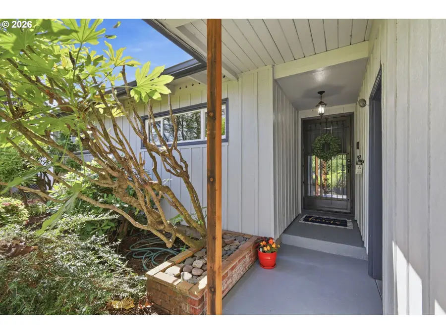 1343 Quinalt St, Springfield, OR 97477 - #3