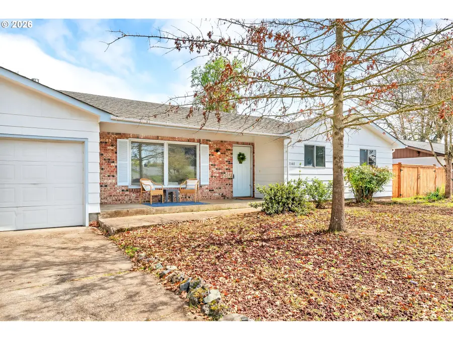 1140 Oak Dr, Junction City, OR 97448 - #2