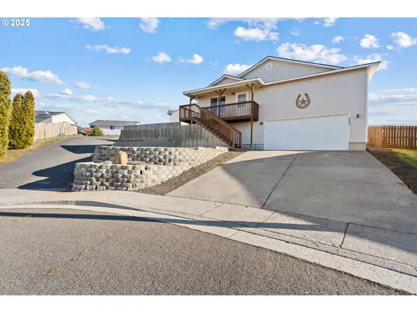 1320 SW 11th Ct, Pendleton, OR 97801