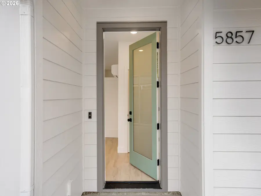 5871 NE Prescott St, Portland, OR 97218 - Image #2