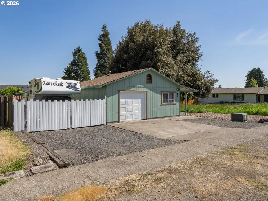 791 SW Linden Ln, Dundee, OR 97115 - #2