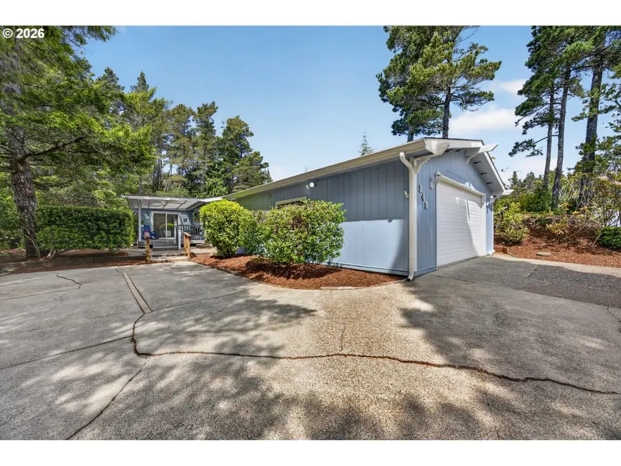 249 Munsel Creek Loop, Florence, OR 97439 - #2
