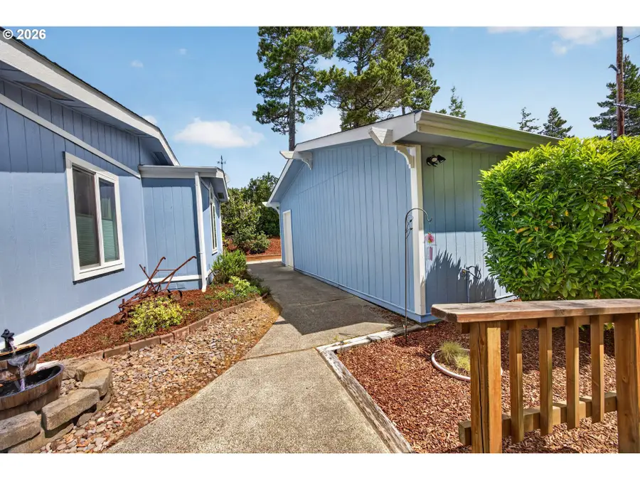 249 Munsel Creek Loop, Florence, OR 97439 - #3