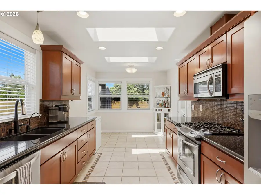 1651 NE 134th Pl, Portland, OR 97230 - #3