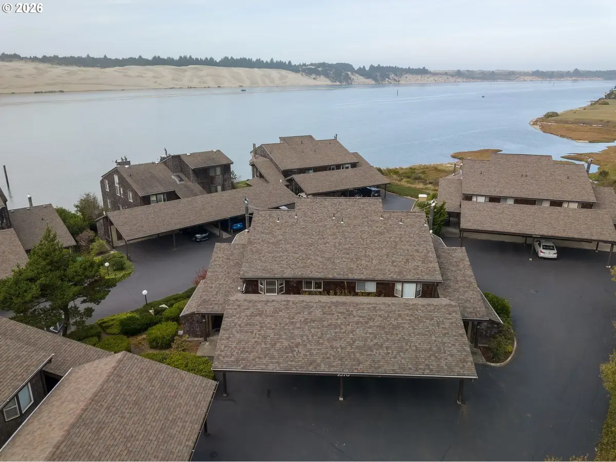 1040 Bay St #14, Florence, OR 97439 - Image #1