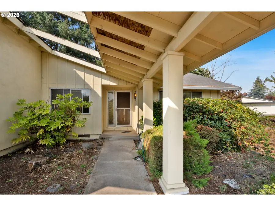 2495 Snelling Dr, Eugene, OR 97408 - #2